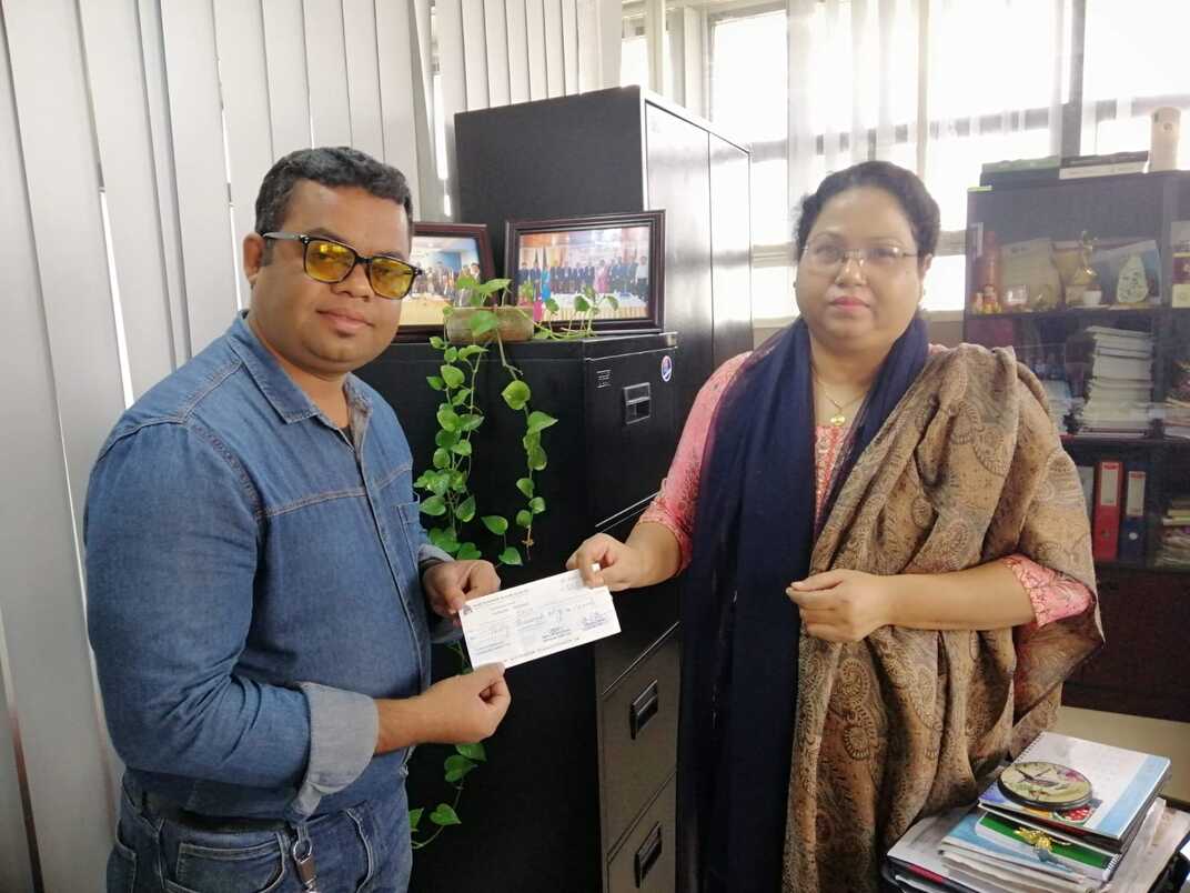 MAK Group BD booking confirmation document handover with client